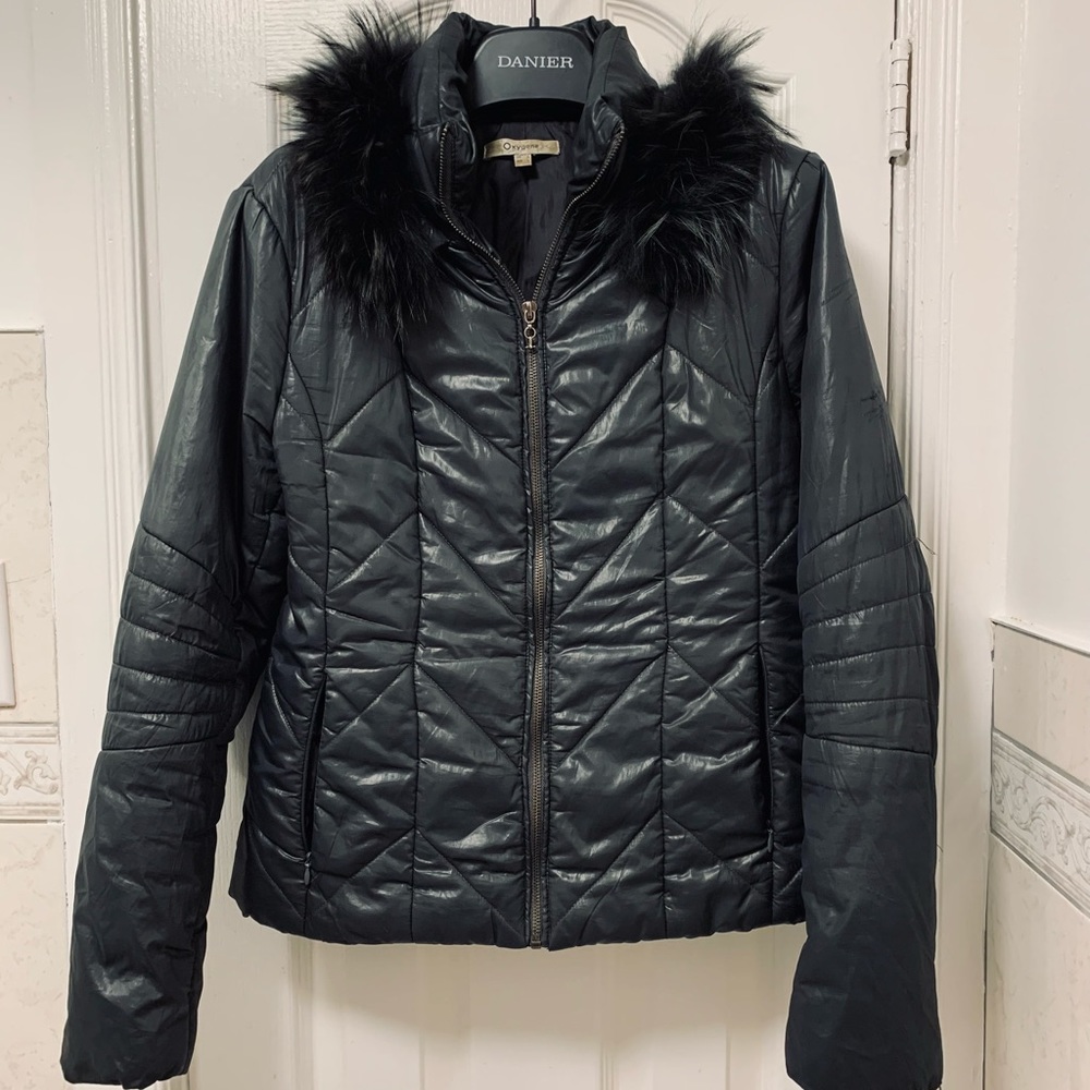Dark grey shiny coat💎 Large